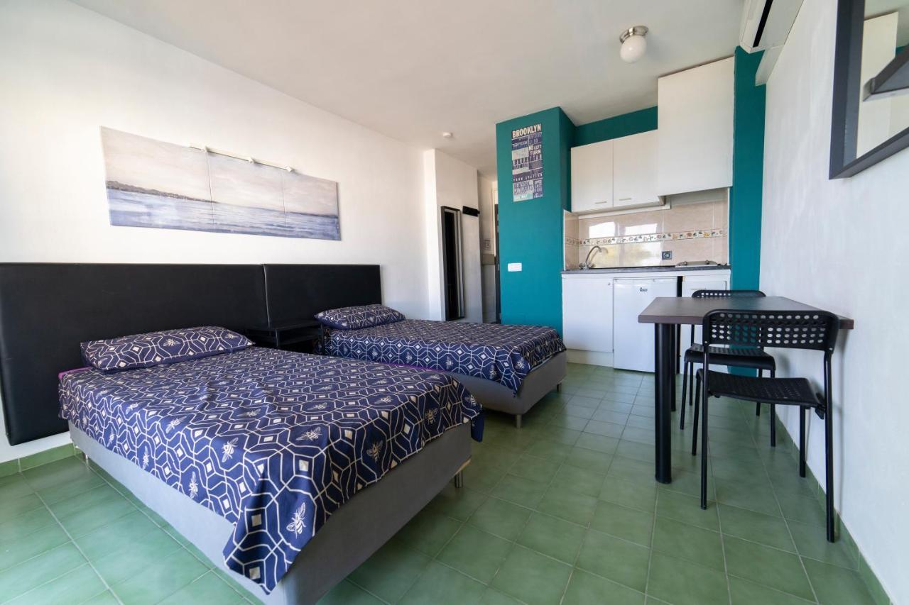 Coconut Apartments - Adults Only Magaluf  Dış mekan fotoğraf